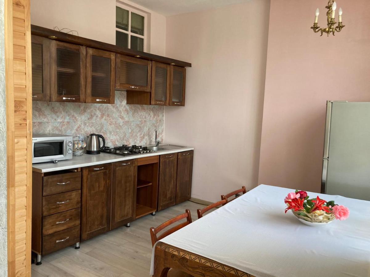 House Nag Apartment Кутаиси Екстериор снимка